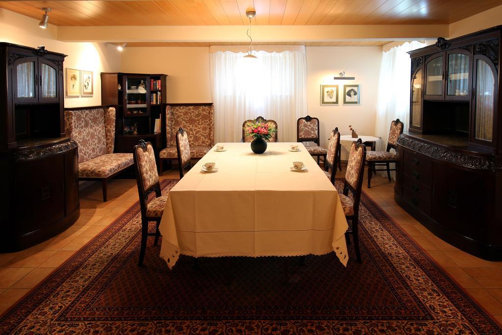 Apartments Villa Boltez Kranj Room photo